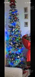 Albero di natale slim con neve