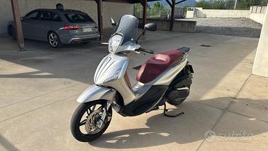 Beverly 350SportTuring