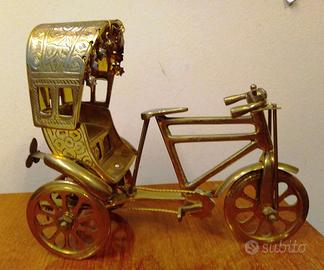 Triciclo Risciò  Pedicab oggetto in ottone