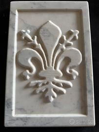 Stemma giglio fiorentino in marmo