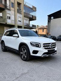 Mercedes GLB 220