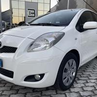 Toyota Yaris 5p 1.3 dual Sol my10 facelift ID...