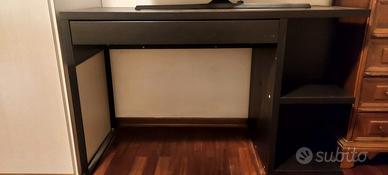 scrivania ikea nera modello Micke