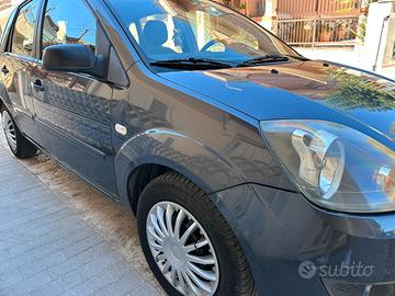 Ford Fiesta 2007 con 129.000km