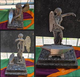 statua in bronzo con incudine, si spedizione 