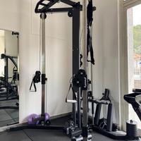 Cavi palestra con rack multifunzionale