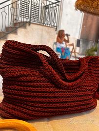 shopper bag fatta a mano all'uncinetto