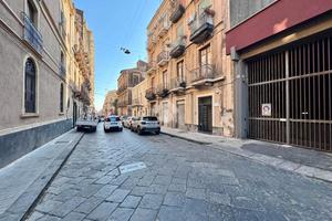 BORGO semi-indipendente ristrutturato