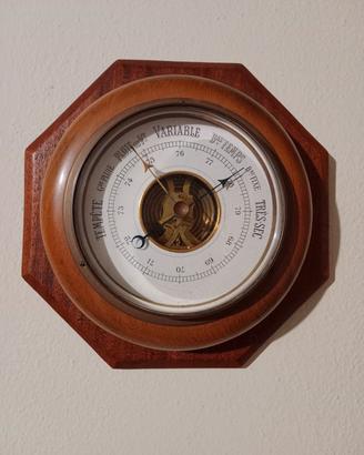 Barometro antico in legno