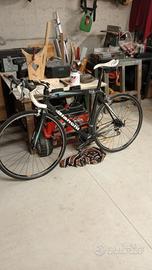 Bici da corsa Bianchi 928 squadra corse