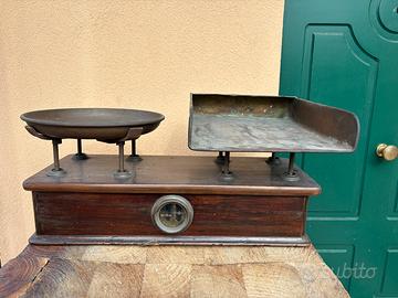 Antica bilancia a piatti da 15 kg