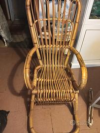 sedia a dondolo in bambu