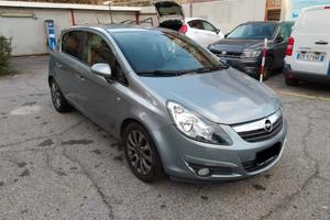 Opel Corsa 1.2 5 porte Cosmo