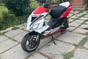 Aprilia sr