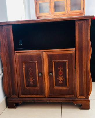 Mobile porta TV / Credenza in legno con intarsi
