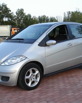 MERCEDES-BENZ A 180 CDI Elegance