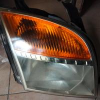 Più d'un FARO ant. dx (Ford Fusion) ...ed altro 