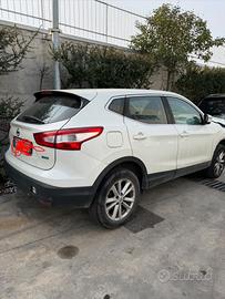 NISSAN Qashqai II (J11) 1.5 dCi Diesel (110 CV / 8