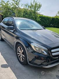 MERCEDES GLA