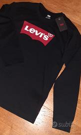 Levi's T-shirt