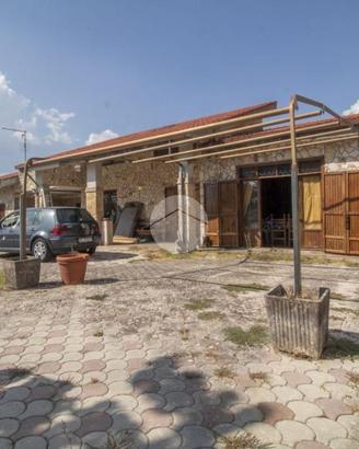 VILLA SINGOLA A PALOMBARA SABINA