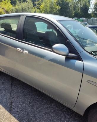 Porta anteriore dx nuda ALFA ROMEO 147 del 2005