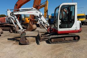 Escavatore Cingolato Takeuchi TB 135