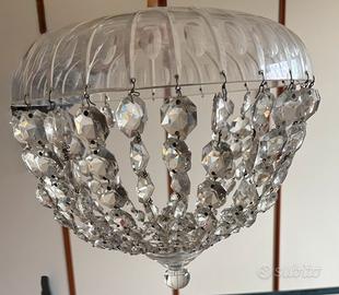 Lampadario vintage con pendagli in vetro