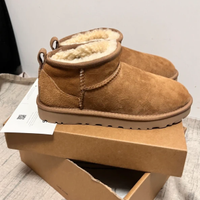 Stivaletti UGG Mini da donna EU 39