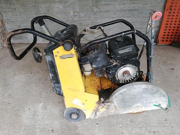 Taglia asfalt benzina Wacker BFS 1345B da riparare