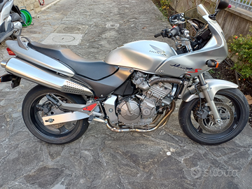 Honda hornet 600