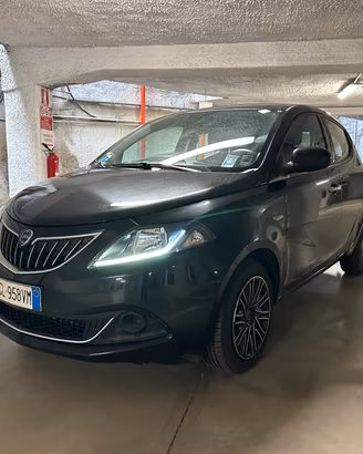 Lancia Ypsilon 1.0 FireFly 5 porte S&S Hybrid Silv