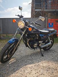 Moto d'epoca Honda Nightawk 450 blu