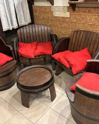 Arredi in legno per locale/bar/pub artigianali