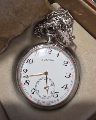 Tre orologi meccanici da tasca 