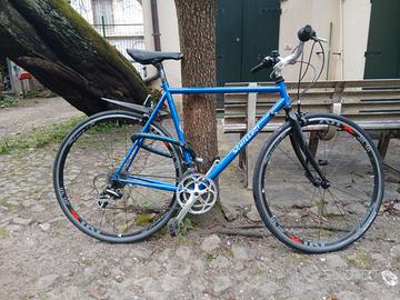Bici corsa ibrida