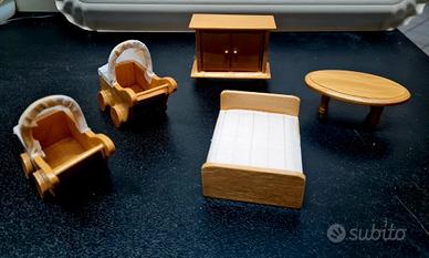 Set Miniatura Casa delle Bambole in Legno.