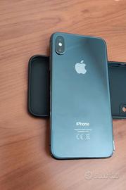 iPhone X batteria al 100%