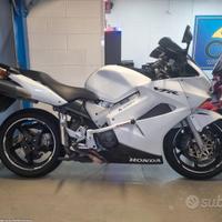 Honda VFR 800 - 2002 CON GARANZIA - FINANZIABILE