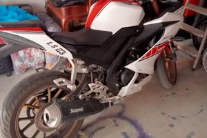 Moto 125 Yamaha yzf 60 anniversary