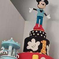 torta decorativa in pasta di zucchero finta