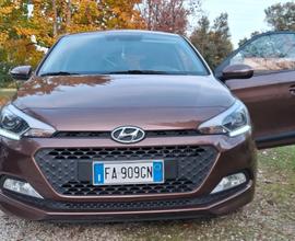 HYUNDAI i20 - 2015