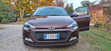 HYUNDAI i20 - 2015