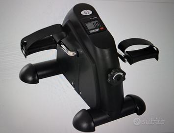 mini cyclette portatile, gambe e braccia
