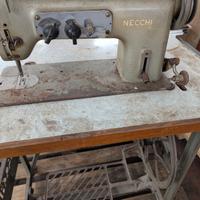 macchina da cucire Necchi 