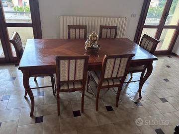 Tavolo e 5 sedie