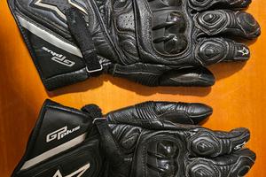 guanti moto