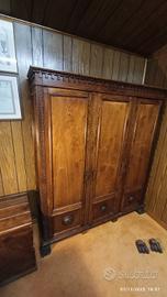 Armadio a tre ante, prima metà '900