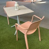 Tavolo con due sedute