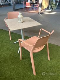 Tavolo con due sedute